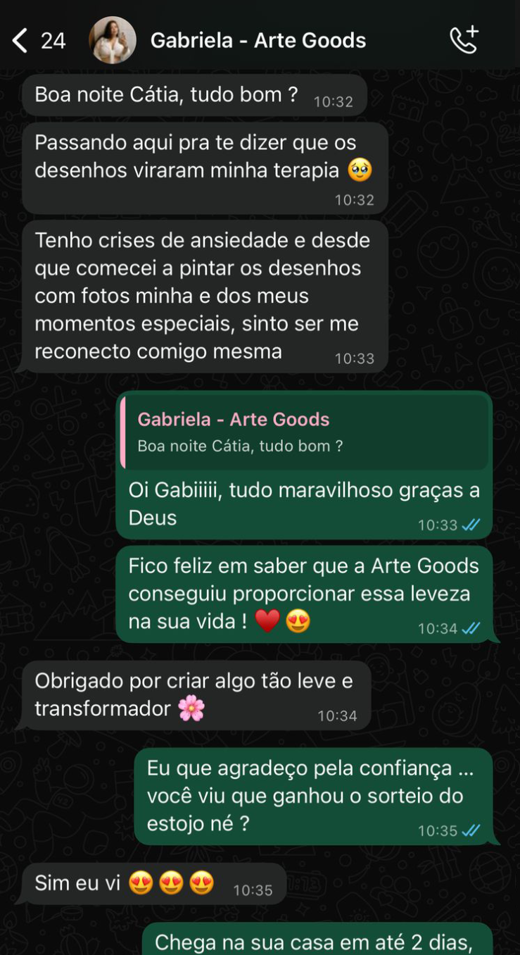 Captura de tela de WhatsApp com depoimento de Gabriela sobre terapia com desenhos e sorteio